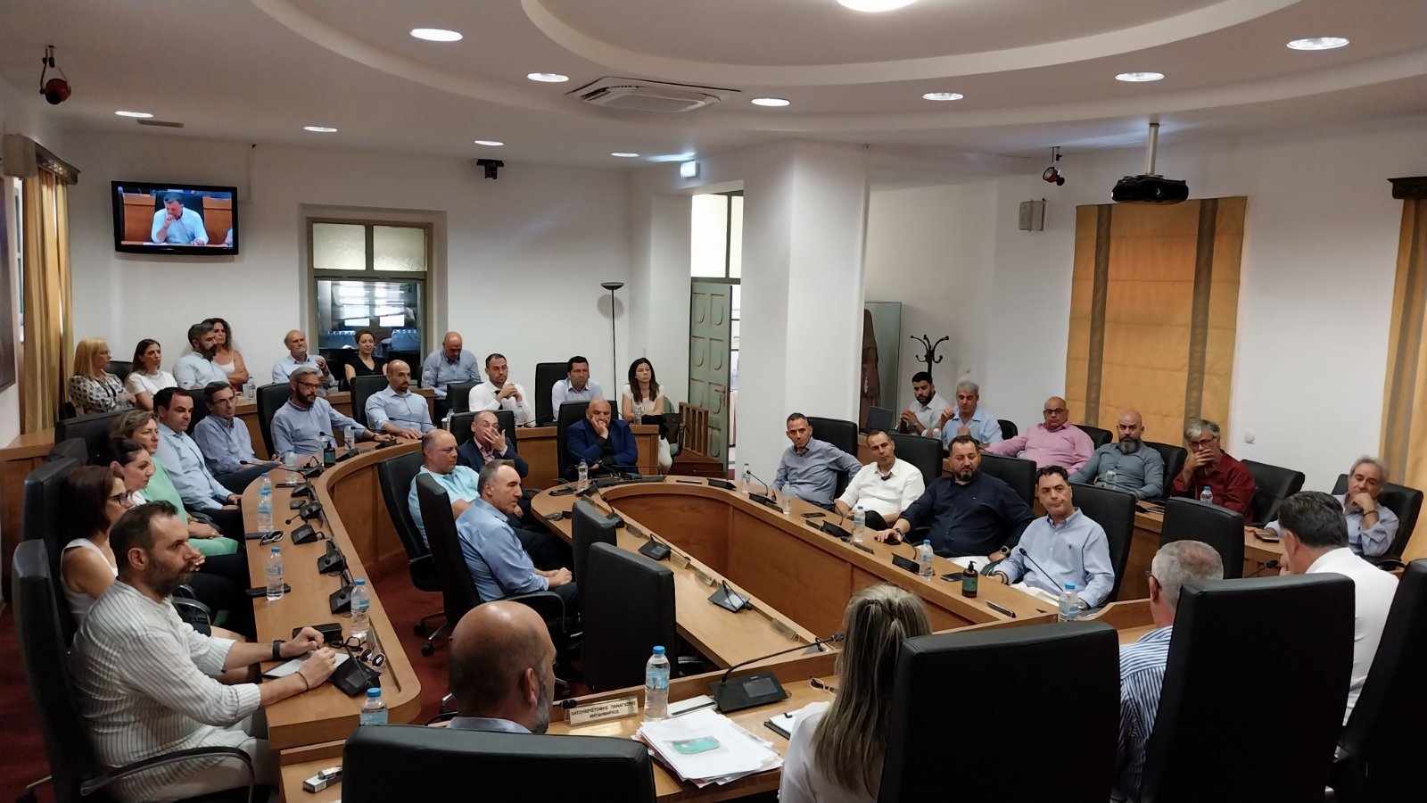 2024 6 26 Δήμαρχος_συνάντηση με Διευθυντές ξενοδοχείων (4).jpg