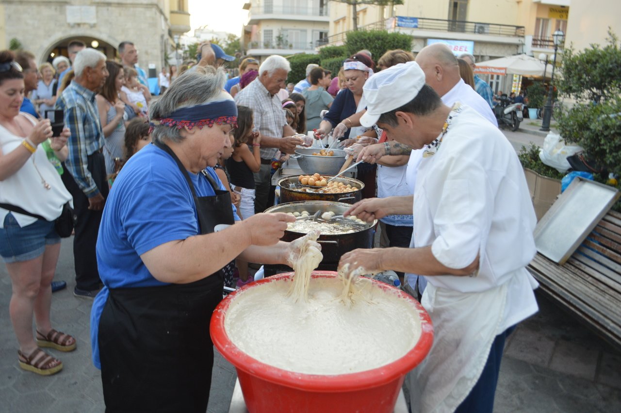 loukoumades-mpairam-adelfotis-kos28.resized.jpg