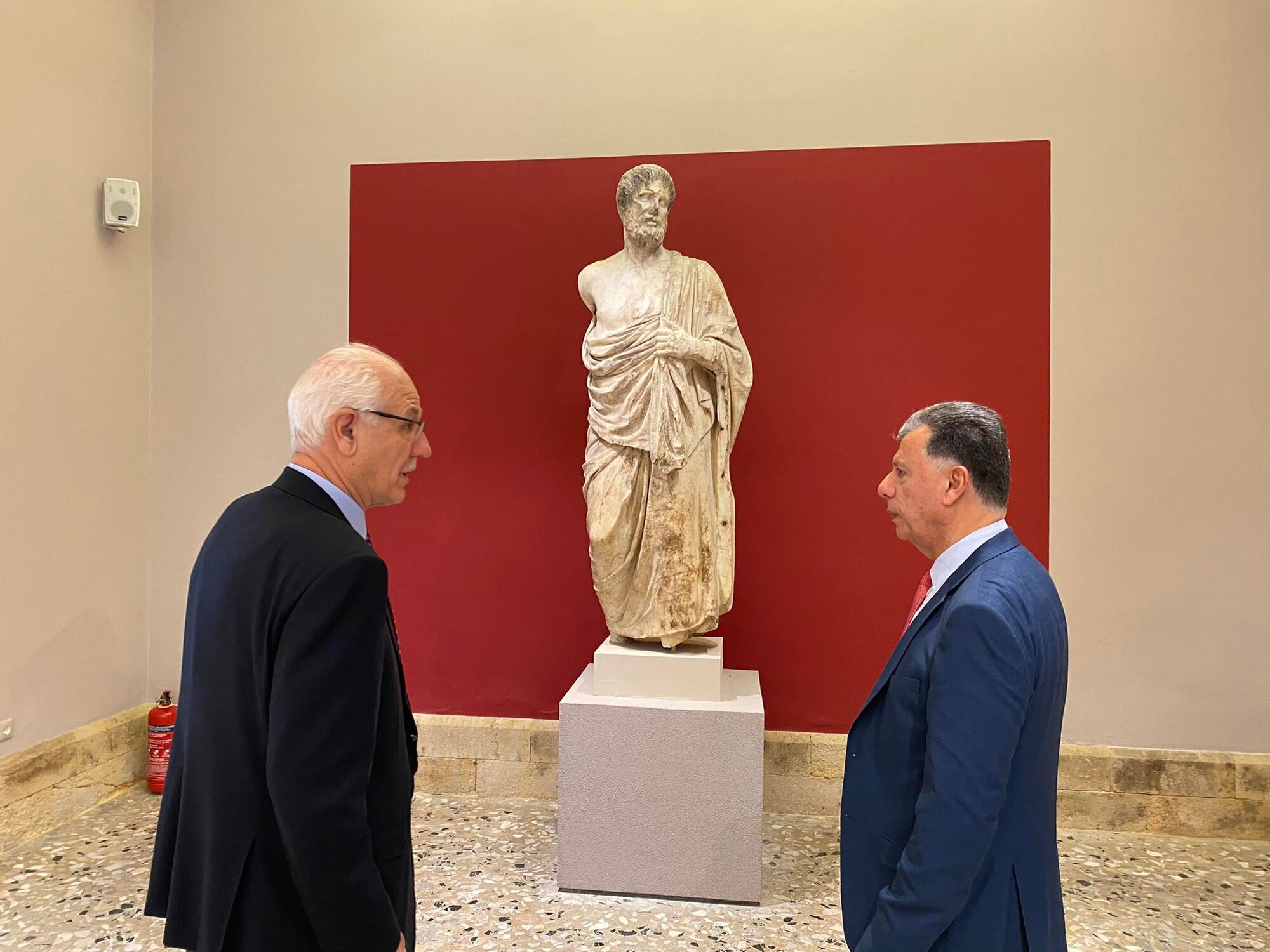 Δήμαρχοι Κω_Λάρισας επίσκεψη Μουσείο & Πλάτανο Ιπποκράτη (2).jpg