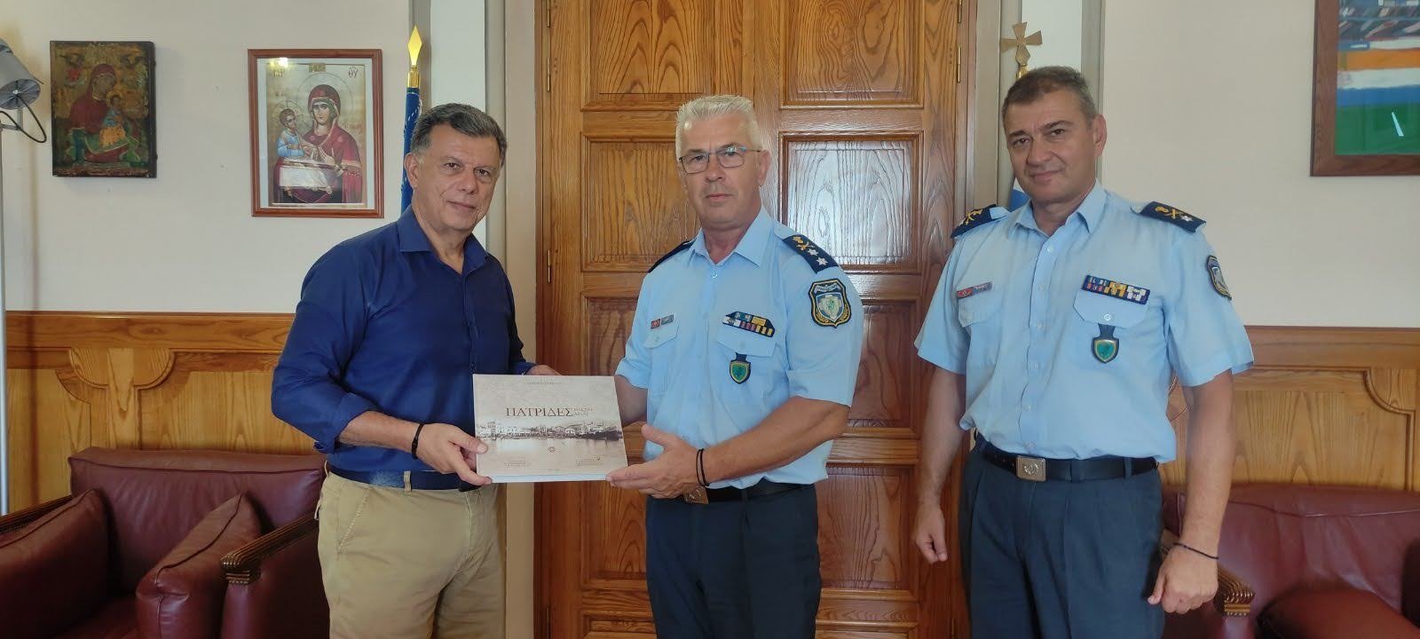 Δήμαρχος_Μιχαλόπουλος Γεώργιος_Θάνος Λουκάς (2).jpg