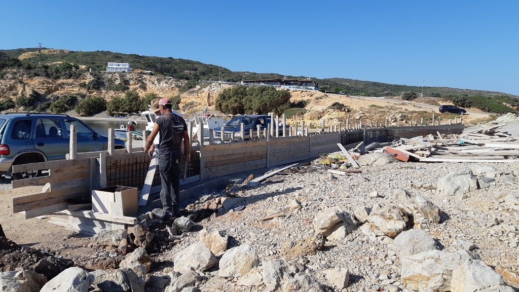 τοιχειο1.JPG